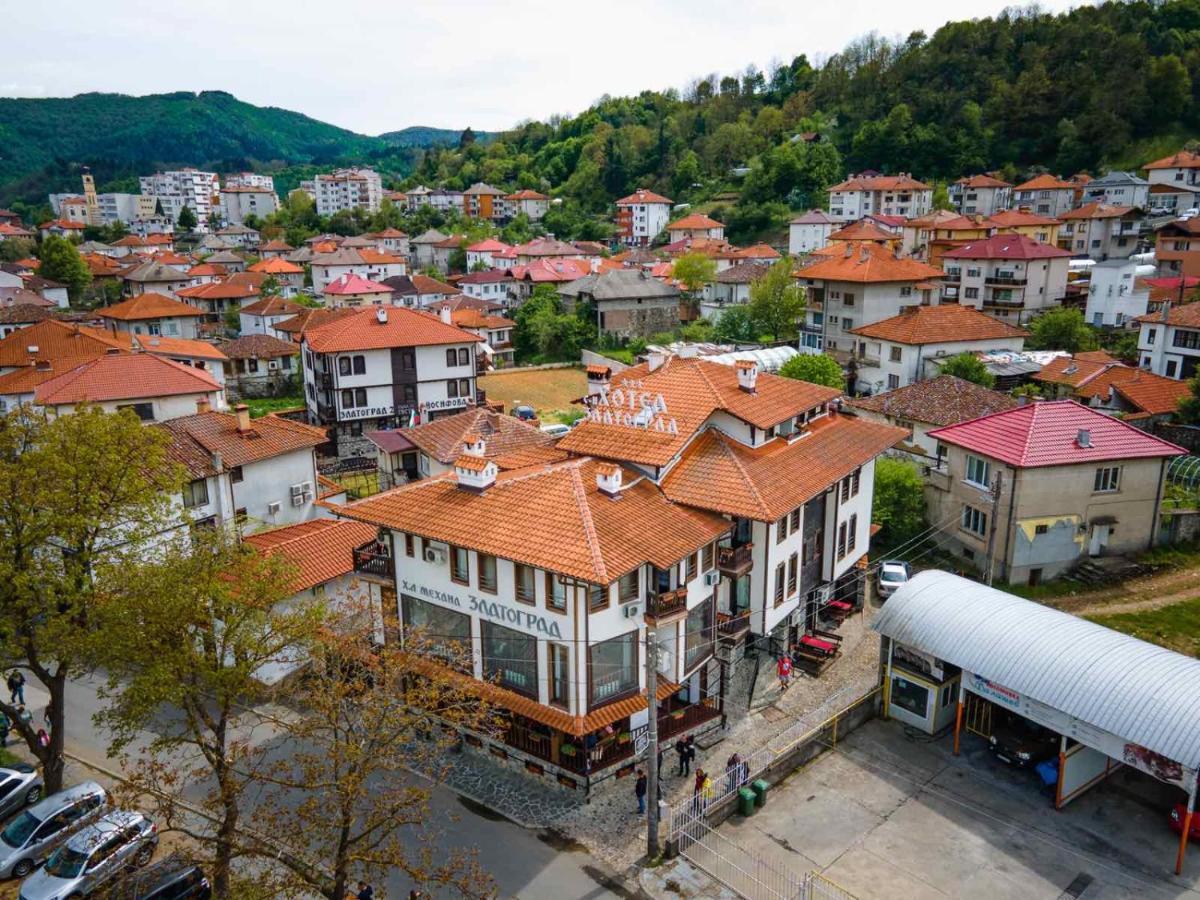 Семеен Хотел Златоград Exterior photo