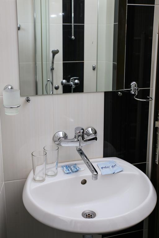 Семеен Хотел Златоград Room photo
